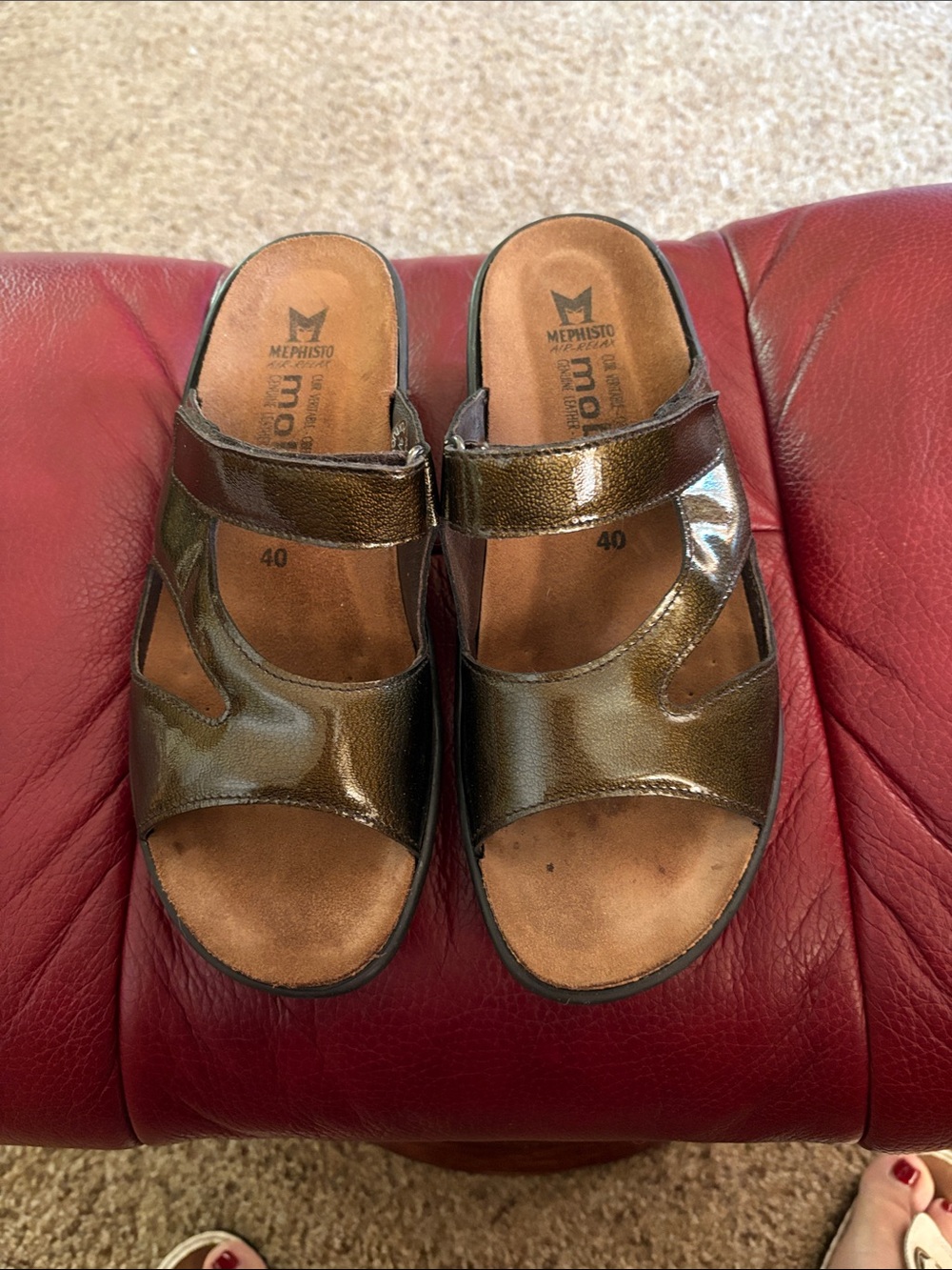 Mephisto Women's Olive Green Patent Slide Sandals Super Cute and Comfortable
